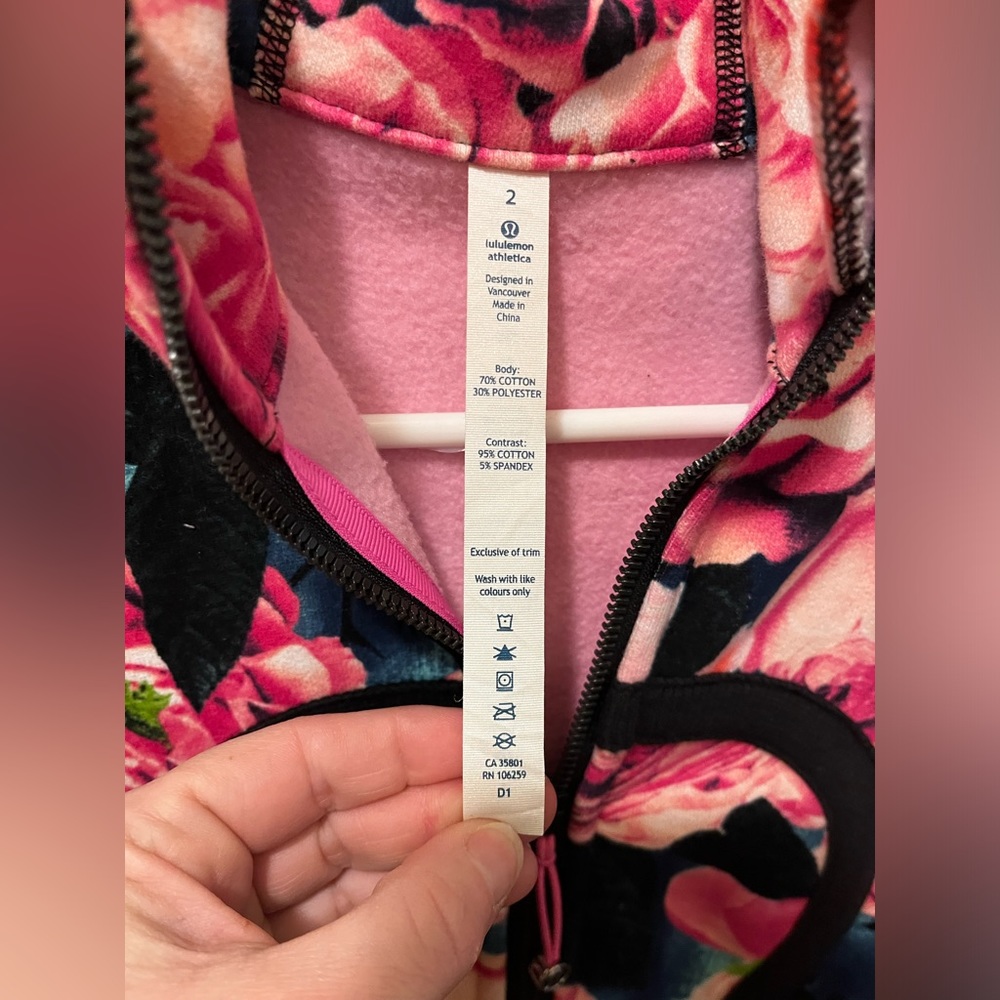 Lululemon full zip scuba hoodie sz 2 - Picture 11 of 11